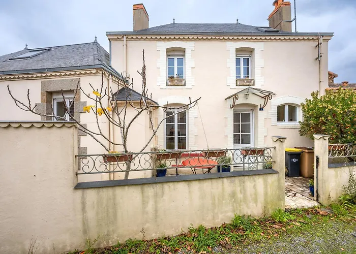 De La Nieultière Hébergement de vacances *